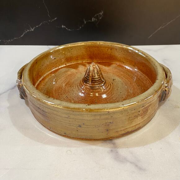 Handmade pottery juicer or apple baker w handles 9” across - Picture 3 of 7